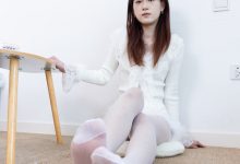 物恋传媒 No.2695 雪芽-高跟鞋、薄白丝、穿脱外套 [151P1V-3.62GB]-美图岛